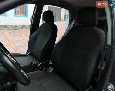 Серый Киа Рио, объемом двигателя 1.4 л и пробегом 170 тыс. км за 6000 $, фото 20 на Automoto.ua