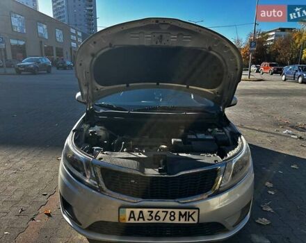 Сірий Кіа Ріо, об'ємом двигуна 1.4 л та пробігом 84 тис. км за 7800 $, фото 4 на Automoto.ua