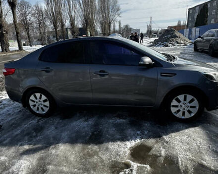 Серый Киа Рио, объемом двигателя 1.59 л и пробегом 275 тыс. км за 7000 $, фото 3 на Automoto.ua