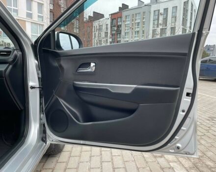 Серый Киа Рио, объемом двигателя 1.6 л и пробегом 121 тыс. км за 9500 $, фото 25 на Automoto.ua