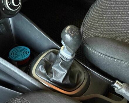 Серый Киа Рио, объемом двигателя 1.4 л и пробегом 200 тыс. км за 6840 $, фото 11 на Automoto.ua