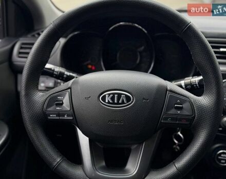 Серый Киа Рио, объемом двигателя 1.59 л и пробегом 206 тыс. км за 7499 $, фото 9 на Automoto.ua