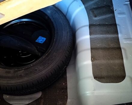 Серый Киа Рио, объемом двигателя 14 л и пробегом 104 тыс. км за 7200 $, фото 4 на Automoto.ua