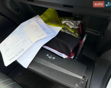 Сірий Кіа Ріо, об'ємом двигуна 1.4 л та пробігом 170 тис. км за 5510 $, фото 9 на Automoto.ua