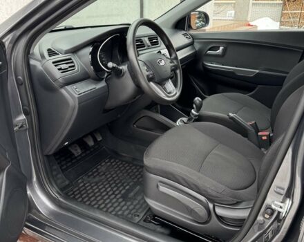 Серый Киа Рио, объемом двигателя 1.4 л и пробегом 82 тыс. км за 9200 $, фото 16 на Automoto.ua