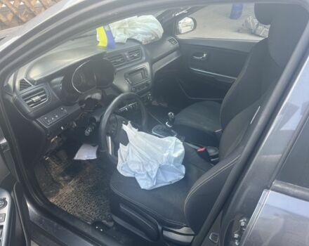 Сірий Кіа Ріо, об'ємом двигуна 1.6 л та пробігом 112 тис. км за 2000 $, фото 5 на Automoto.ua