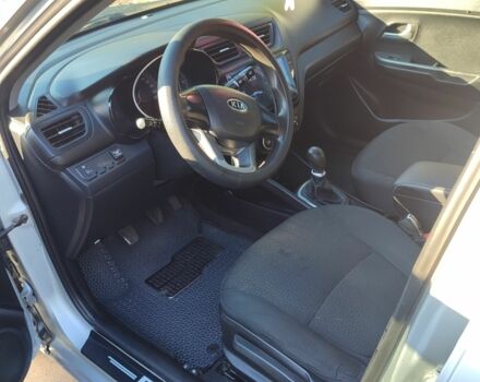 Сірий Кіа Ріо, об'ємом двигуна 1.4 л та пробігом 216 тис. км за 6802 $, фото 7 на Automoto.ua