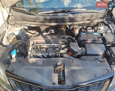 Серый Киа Рио, объемом двигателя 1.6 л и пробегом 112 тыс. км за 7200 $, фото 3 на Automoto.ua