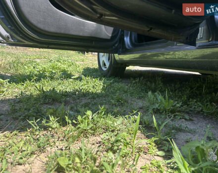 Серый Киа Рио, объемом двигателя 1.6 л и пробегом 250 тыс. км за 8299 $, фото 14 на Automoto.ua