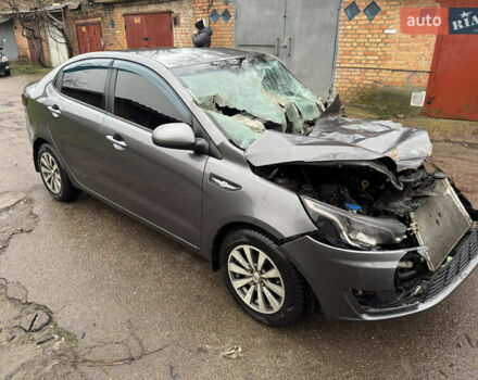 Серый Киа Рио, объемом двигателя 1.4 л и пробегом 250 тыс. км за 1950 $, фото 7 на Automoto.ua