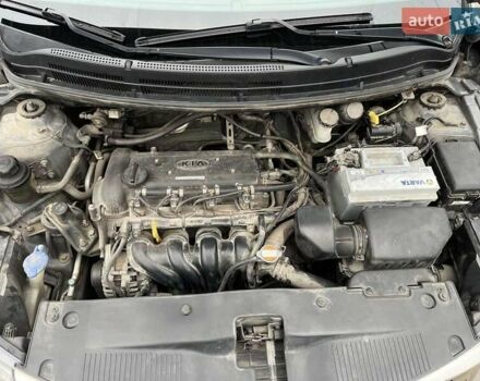 Серый Киа Рио, объемом двигателя 1.4 л и пробегом 223 тыс. км за 5500 $, фото 1 на Automoto.ua