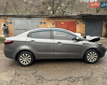 Серый Киа Рио, объемом двигателя 1.4 л и пробегом 250 тыс. км за 1950 $, фото 6 на Automoto.ua