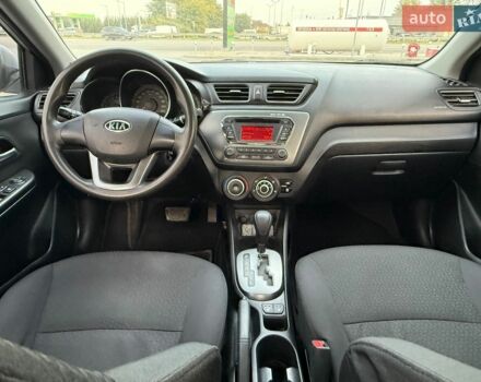 Сірий Кіа Ріо, об'ємом двигуна 1.6 л та пробігом 86 тис. км за 8999 $, фото 8 на Automoto.ua