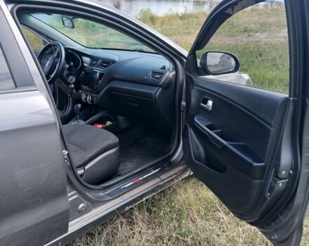 Сірий Кіа Ріо, об'ємом двигуна 1.4 л та пробігом 218 тис. км за 5800 $, фото 16 на Automoto.ua