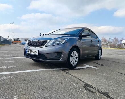 Серый Киа Рио, объемом двигателя 1.4 л и пробегом 260 тыс. км за 5000 $, фото 4 на Automoto.ua