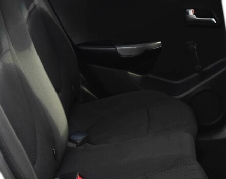 Сірий Кіа Ріо, об'ємом двигуна 1.4 л та пробігом 226 тис. км за 6999 $, фото 15 на Automoto.ua