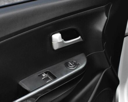 Сірий Кіа Ріо, об'ємом двигуна 1.4 л та пробігом 226 тис. км за 6999 $, фото 9 на Automoto.ua