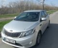 Серый Киа Рио, объемом двигателя 1.59 л и пробегом 180 тыс. км за 8000 $, фото 1 на Automoto.ua