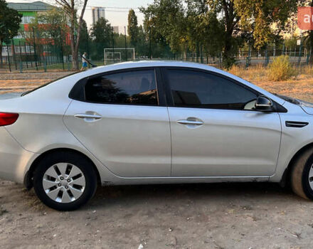 Серый Киа Рио, объемом двигателя 1.6 л и пробегом 300 тыс. км за 5300 $, фото 8 на Automoto.ua
