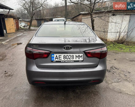 Серый Киа Рио, объемом двигателя 1.4 л и пробегом 250 тыс. км за 1950 $, фото 4 на Automoto.ua