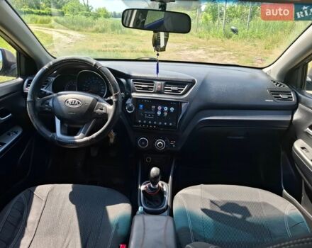 Серый Киа Рио, объемом двигателя 1.4 л и пробегом 235 тыс. км за 5600 $, фото 13 на Automoto.ua