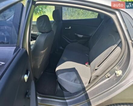 Серый Киа Рио, объемом двигателя 1.4 л и пробегом 235 тыс. км за 5600 $, фото 10 на Automoto.ua