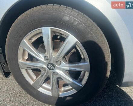 Серый Киа Рио, объемом двигателя 1.4 л и пробегом 88 тыс. км за 6700 $, фото 14 на Automoto.ua