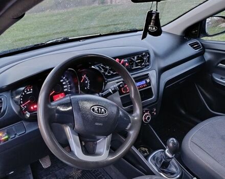 Серый Киа Рио, объемом двигателя 1.4 л и пробегом 224 тыс. км за 6000 $, фото 9 на Automoto.ua