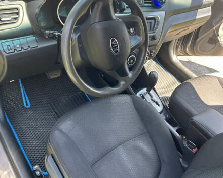 Серый Киа Рио, объемом двигателя 1.6 л и пробегом 250 тыс. км за 6999 $, фото 15 на Automoto.ua