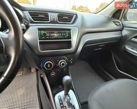 Серый Киа Рио, объемом двигателя 1.4 л и пробегом 147 тыс. км за 8550 $, фото 9 на Automoto.ua