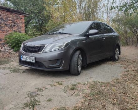 Серый Киа Рио, объемом двигателя 1.4 л и пробегом 170 тыс. км за 5496 $, фото 2 на Automoto.ua