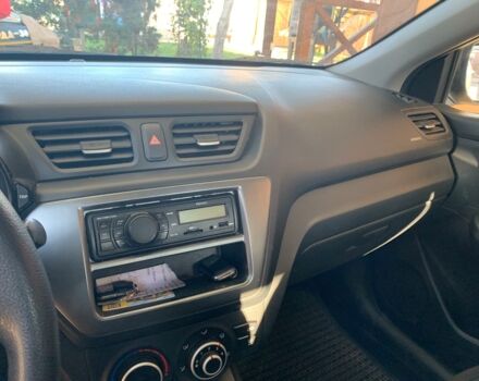 Сірий Кіа Ріо, об'ємом двигуна 1.4 л та пробігом 76 тис. км за 9400 $, фото 5 на Automoto.ua
