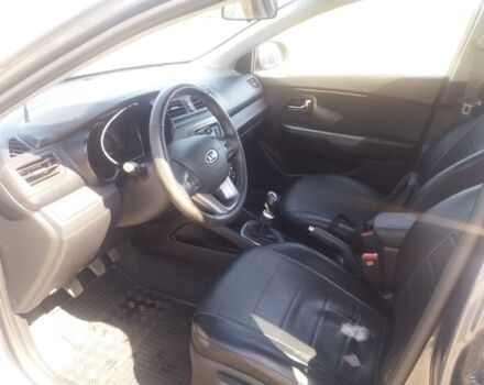 Сірий Кіа Ріо, об'ємом двигуна 1.6 л та пробігом 70 тис. км за 10400 $, фото 9 на Automoto.ua