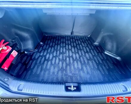 Сірий Кіа Ріо, об'ємом двигуна 1.6 л та пробігом 102 тис. км за 9000 $, фото 10 на Automoto.ua
