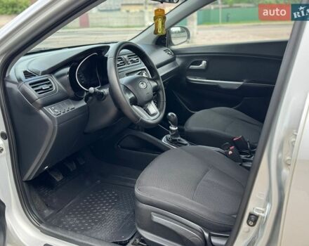 Серый Киа Рио, объемом двигателя 1.4 л и пробегом 128 тыс. км за 6800 $, фото 7 на Automoto.ua