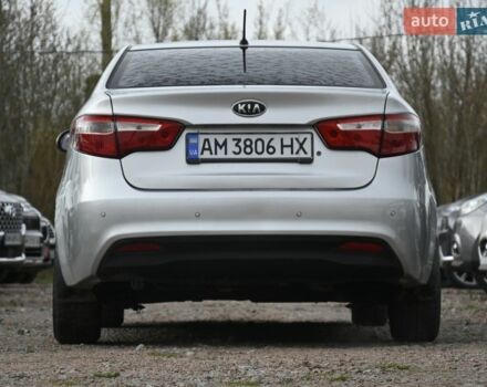 Серый Киа Рио, объемом двигателя 1.4 л и пробегом 247 тыс. км за 5800 $, фото 5 на Automoto.ua