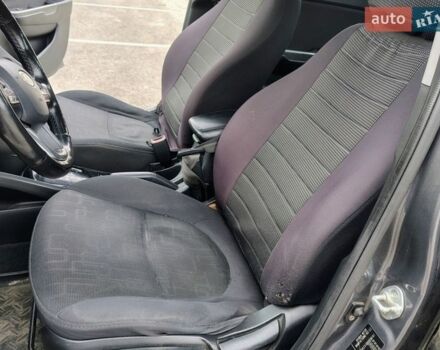 Сірий Кіа Ріо, об'ємом двигуна 1.6 л та пробігом 160 тис. км за 6800 $, фото 22 на Automoto.ua