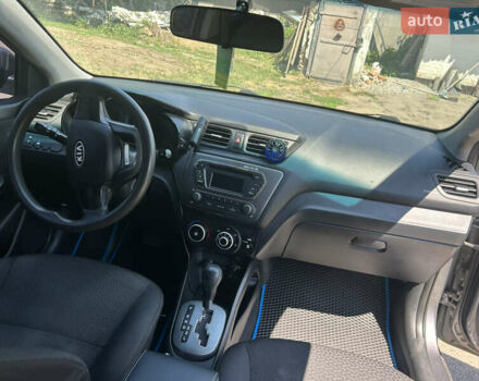 Серый Киа Рио, объемом двигателя 1.6 л и пробегом 250 тыс. км за 8299 $, фото 15 на Automoto.ua