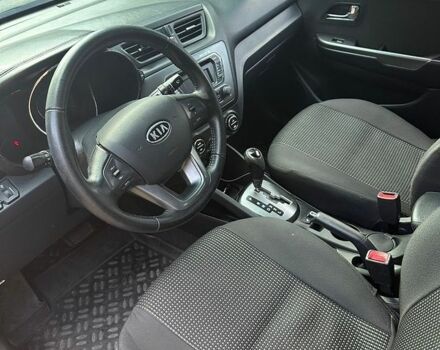 Сірий Кіа Ріо, об'ємом двигуна 1.6 л та пробігом 106 тис. км за 8700 $, фото 5 на Automoto.ua