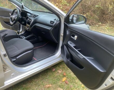 Серый Киа Рио, объемом двигателя 1.4 л и пробегом 224 тыс. км за 5301 $, фото 5 на Automoto.ua