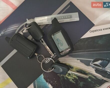 Серый Киа Рио, объемом двигателя 1.4 л и пробегом 140 тыс. км за 7600 $, фото 11 на Automoto.ua