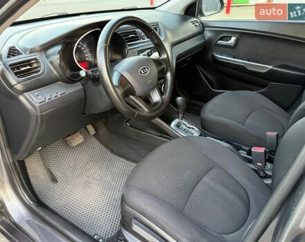 Серый Киа Рио, объемом двигателя 1.4 л и пробегом 147 тыс. км за 8550 $, фото 8 на Automoto.ua