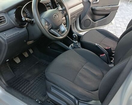 Сірий Кіа Ріо, об'ємом двигуна 1.4 л та пробігом 209 тис. км за 6100 $, фото 9 на Automoto.ua
