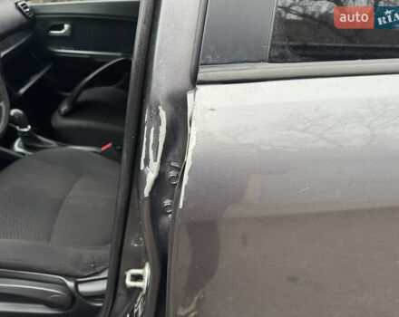 Серый Киа Рио, объемом двигателя 1.4 л и пробегом 250 тыс. км за 1950 $, фото 13 на Automoto.ua