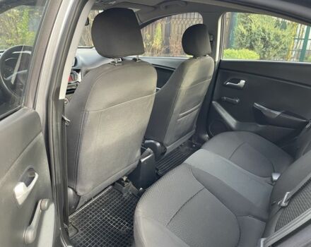 Сірий Кіа Ріо, об'ємом двигуна 1.4 л та пробігом 170 тис. км за 5999 $, фото 10 на Automoto.ua