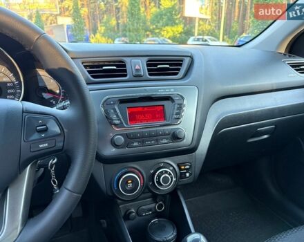 Сірий Кіа Ріо, об'ємом двигуна 1.4 л та пробігом 126 тис. км за 8400 $, фото 10 на Automoto.ua