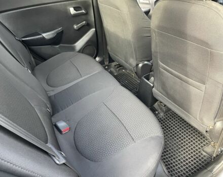 Сірий Кіа Ріо, об'ємом двигуна 1.4 л та пробігом 170 тис. км за 5999 $, фото 11 на Automoto.ua