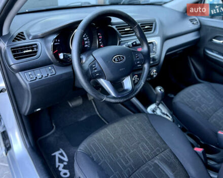 Серый Киа Рио, объемом двигателя 1.4 л и пробегом 217 тыс. км за 8900 $, фото 24 на Automoto.ua