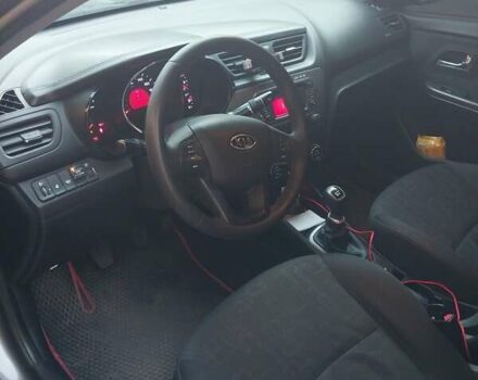 Серый Киа Рио, объемом двигателя 1.6 л и пробегом 61 тыс. км за 8750 $, фото 5 на Automoto.ua