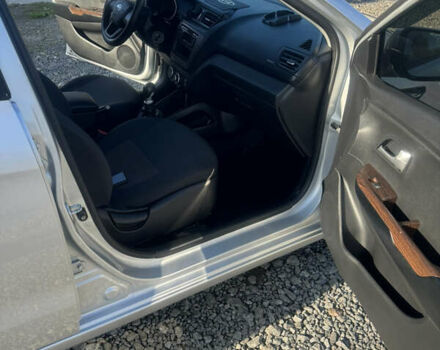 Серый Киа Рио, объемом двигателя 1.4 л и пробегом 128 тыс. км за 6900 $, фото 8 на Automoto.ua